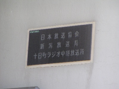 �m�g�j�\����