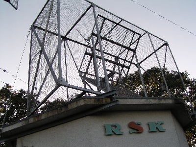 qrj}