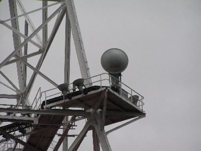 ��N���Rby���